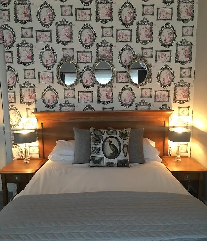 **** מלון צ'סטר The Coach House Inn בריטניה