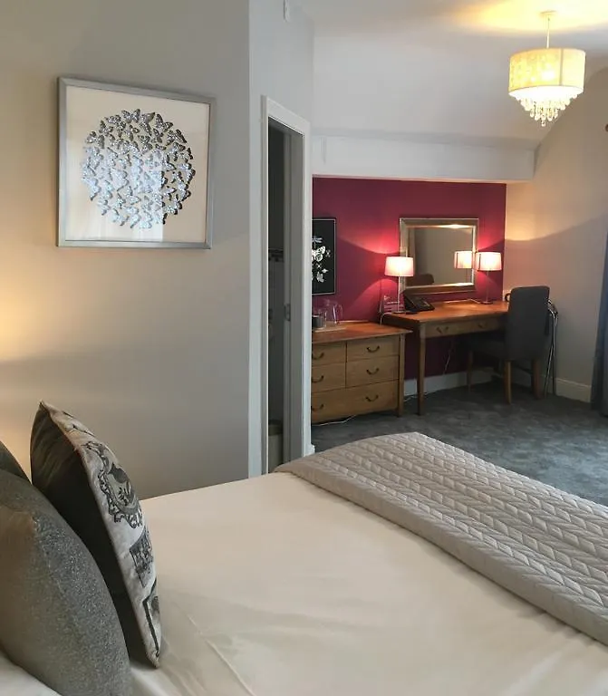 צ'סטר The Coach House Inn מלון