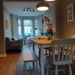 Homestay J&s Downtown Sky Attic House 